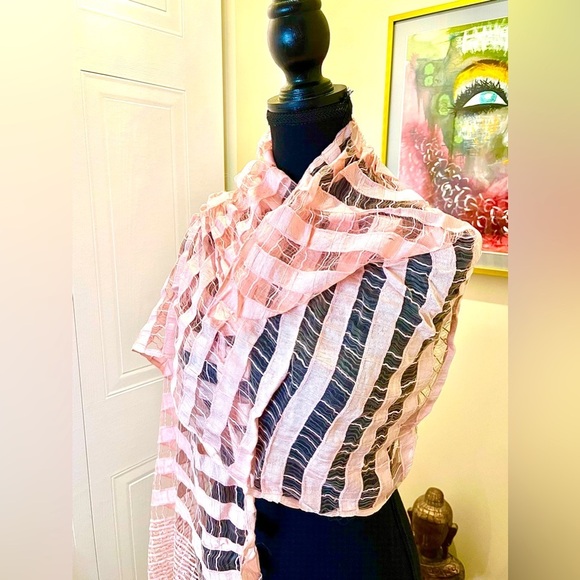 🆕🆒💕  Tunisian pashmina, delicate design & knotted fringe 💕✨ - Picture 4 of 8